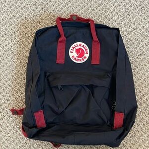 Fjallraven Kanken backpack like new